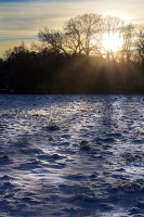 Die Sonne geht im Westen unter