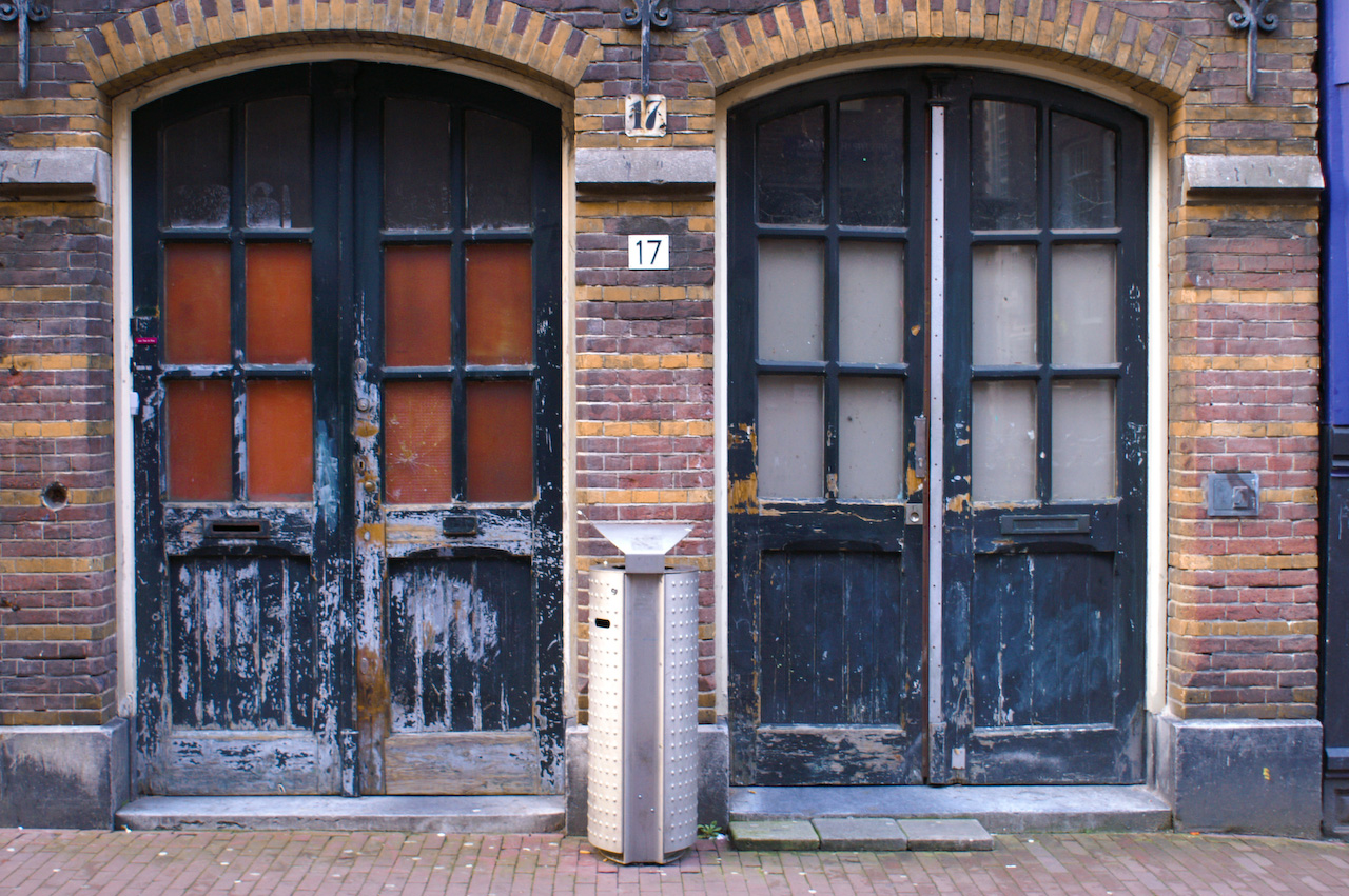 Amsterdamm,  Türen